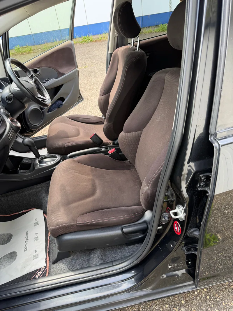 Honda Fit 2013 — купить в автосалоне «Алмаз Авто», ст. Динская — фото 13
