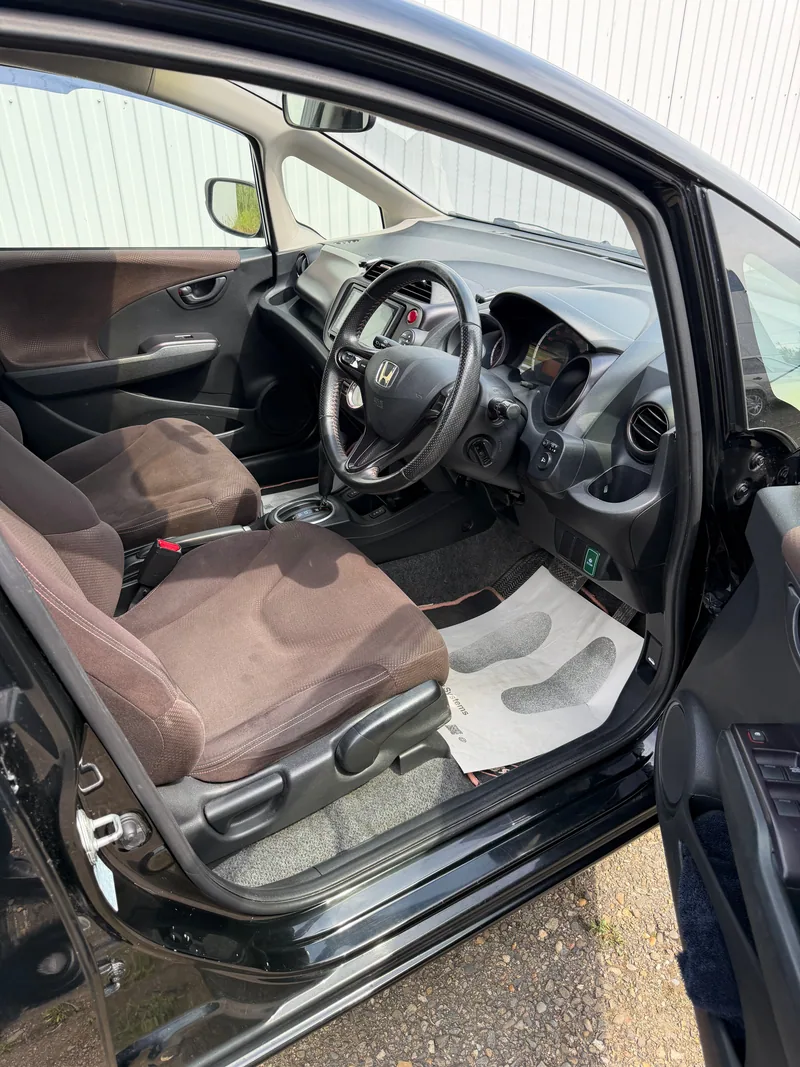 Honda Fit 2013 — купить в автосалоне «Алмаз Авто», ст. Динская — фото 10