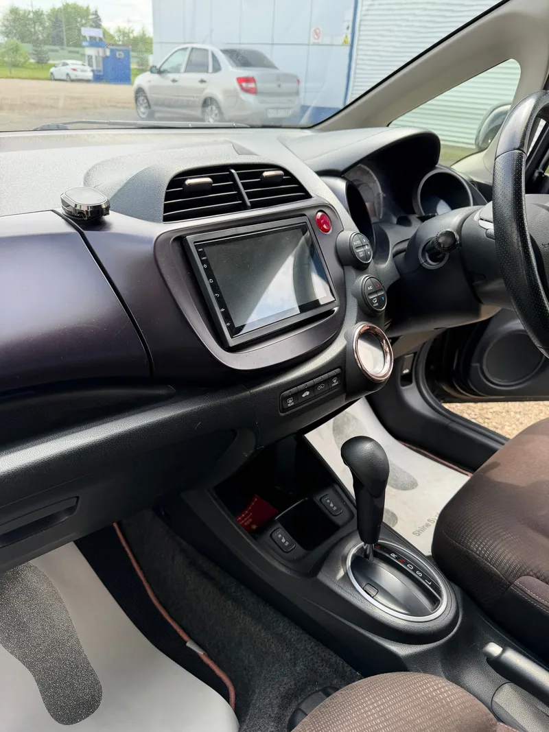 Honda Fit 2013 — купить в автосалоне «Алмаз Авто», ст. Динская — фото 14