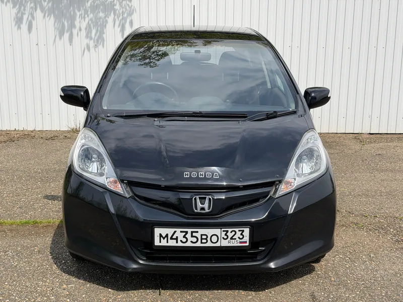 Honda Fit 2013 — купить в автосалоне «Алмаз Авто», ст. Динская — фото 3
