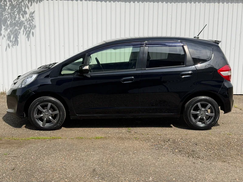 Honda Fit 2013 — купить в автосалоне «Алмаз Авто», ст. Динская — фото 5