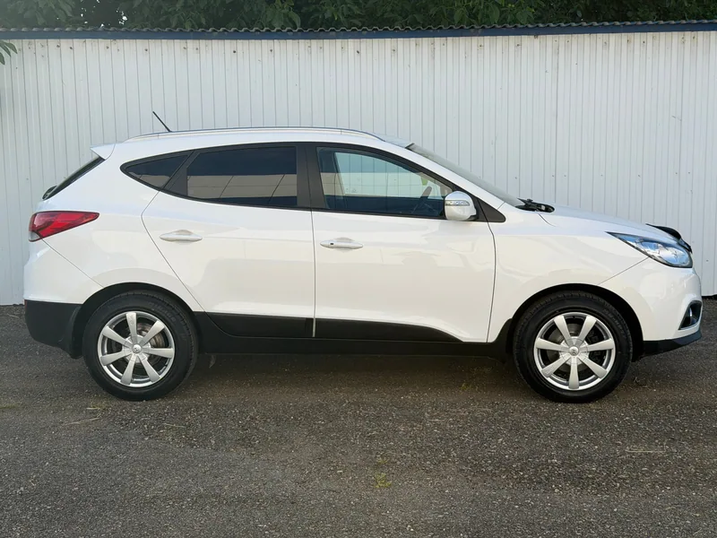 Hyundai ix35 2011 — купить в автосалоне «Алмаз Авто», ст. Динская — фото 2