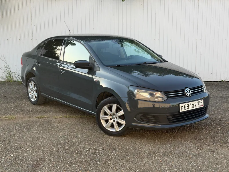 Volkswagen Polo 2010 — купить в автосалоне «Алмаз Авто», ст. Динская — фото 1