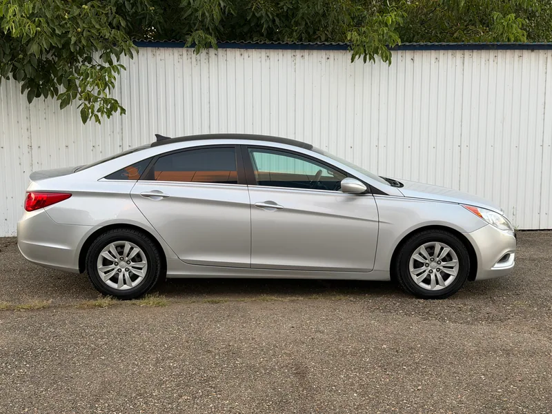 Hyundai Sonata 2010 — купить в автосалоне «Алмаз Авто», ст. Динская — фото 2