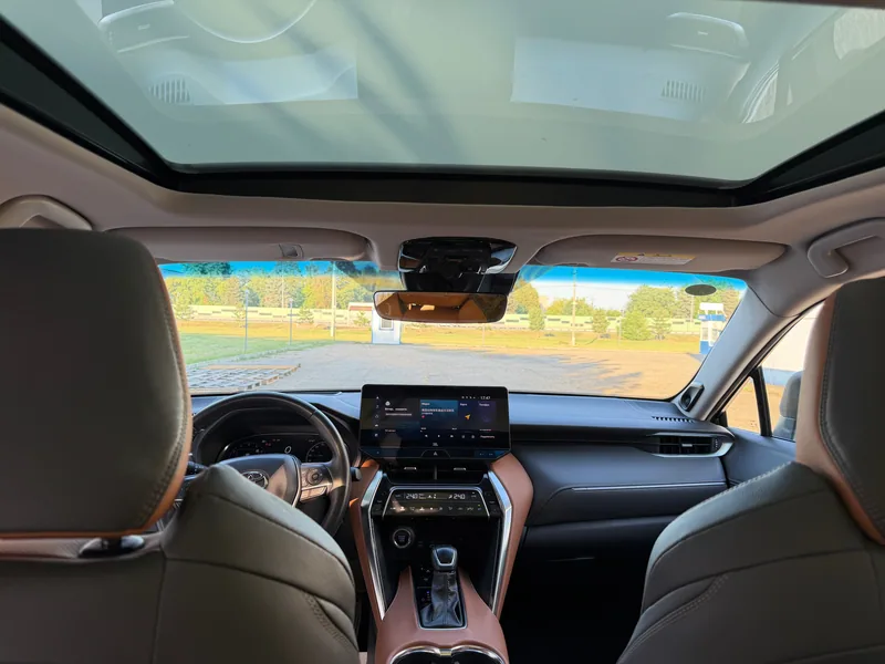 Toyota Venza 2022 — купить в автосалоне «Алмаз Авто», ст. Динская — фото 14