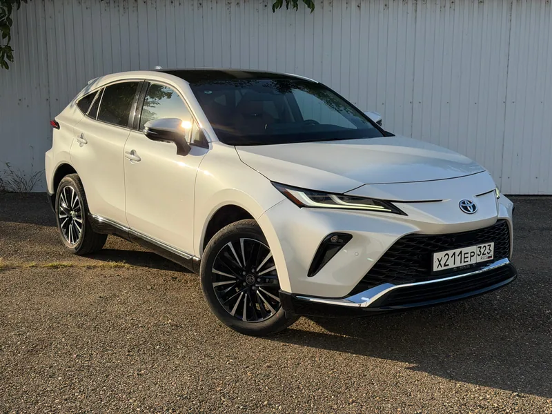 Toyota Venza 2022 — купить в автосалоне «Алмаз Авто», ст. Динская