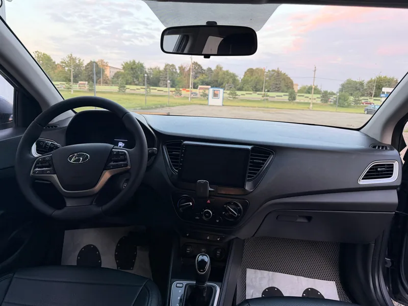 Hyundai Solaris 2019 — купить в автосалоне «Алмаз Авто», ст. Динская — фото 9