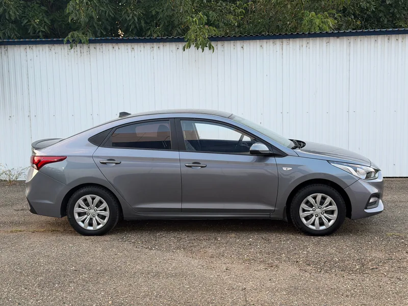 Hyundai Solaris 2019 — купить в автосалоне «Алмаз Авто», ст. Динская — фото 2