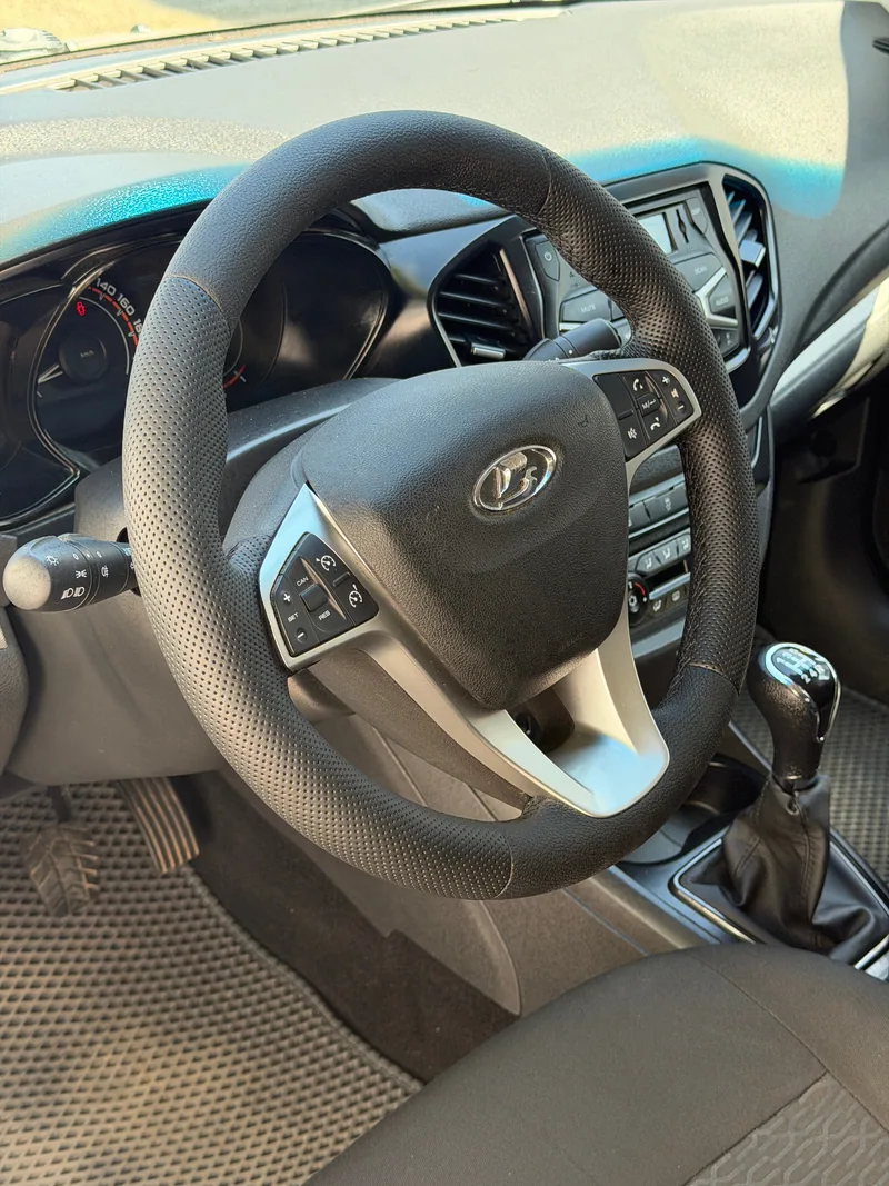 ВАЗ (LADA) Vesta 2018 — купить в автосалоне «Алмаз Авто», ст. Динская — фото 10