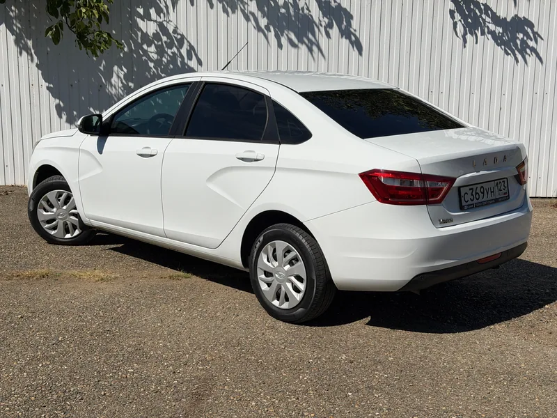 ВАЗ (LADA) Vesta 2018 — купить в автосалоне «Алмаз Авто», ст. Динская — фото 5