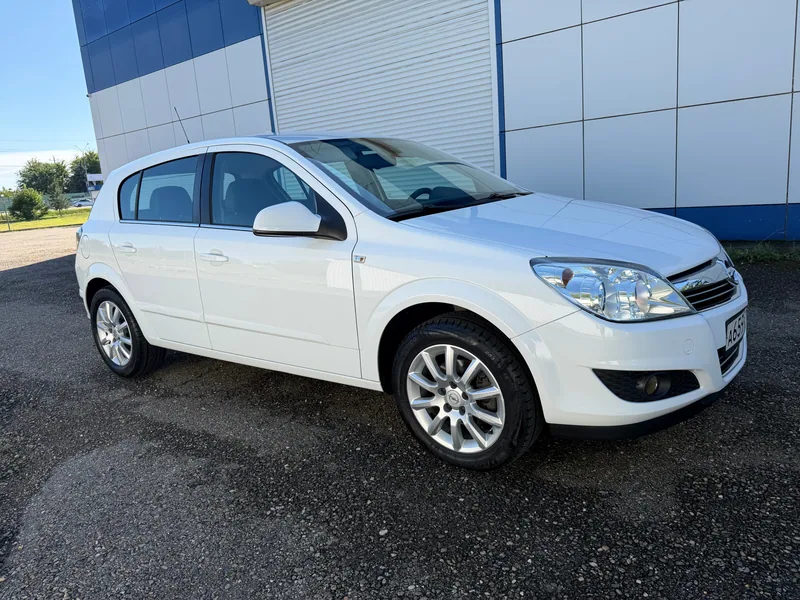 Opel Astra 2014 — купить в автосалоне «Алмаз Авто», ст. Динская