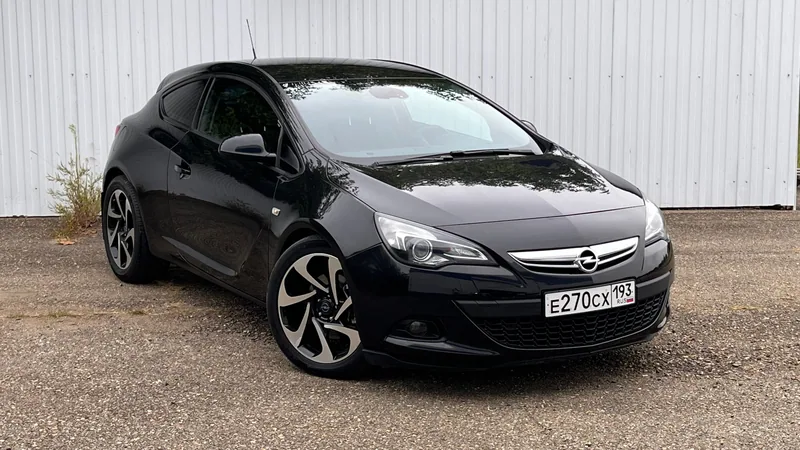 Opel Astra GTC 2014 — купить в автосалоне «Алмаз Авто», ст. Динская