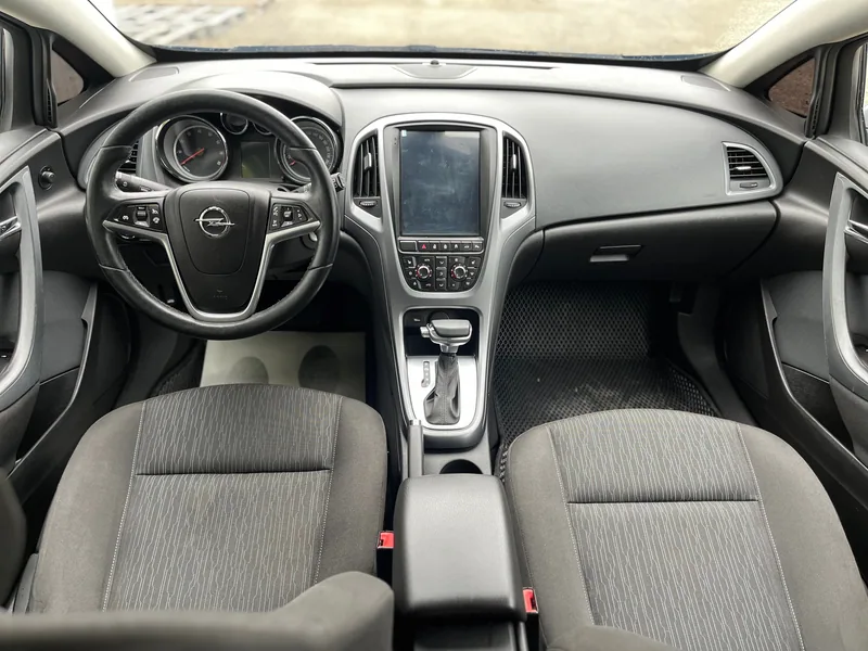 Opel Astra GTC 2014 — купить в автосалоне «Алмаз Авто», ст. Динская — фото 9