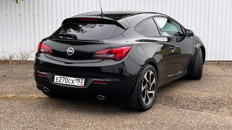 Opel Astra GTC 2014 — купить в автосалоне «Алмаз Авто», ст. Динская — фото 3