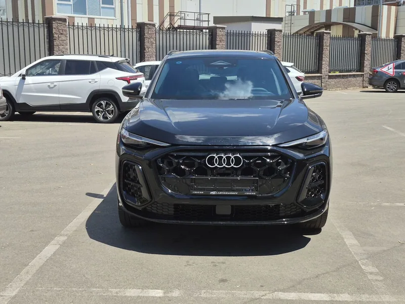 Audi Q5L 2026 — купить в автосалоне «Алмаз Авто», ст. Динская — фото 2
