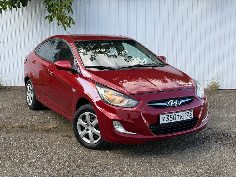 Hyundai Solaris 2012 — купить в автосалоне «Алмаз Авто», ст. Динская — фото 1