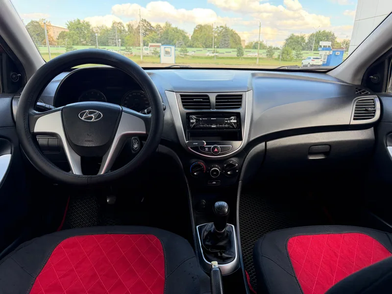 Hyundai Solaris 2012 — купить в автосалоне «Алмаз Авто», ст. Динская — фото 9