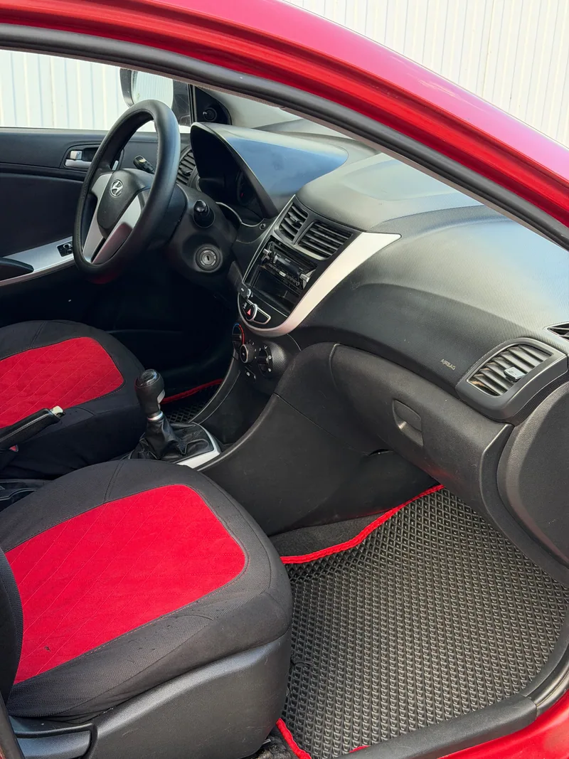 Hyundai Solaris 2012 — купить в автосалоне «Алмаз Авто», ст. Динская — фото 12