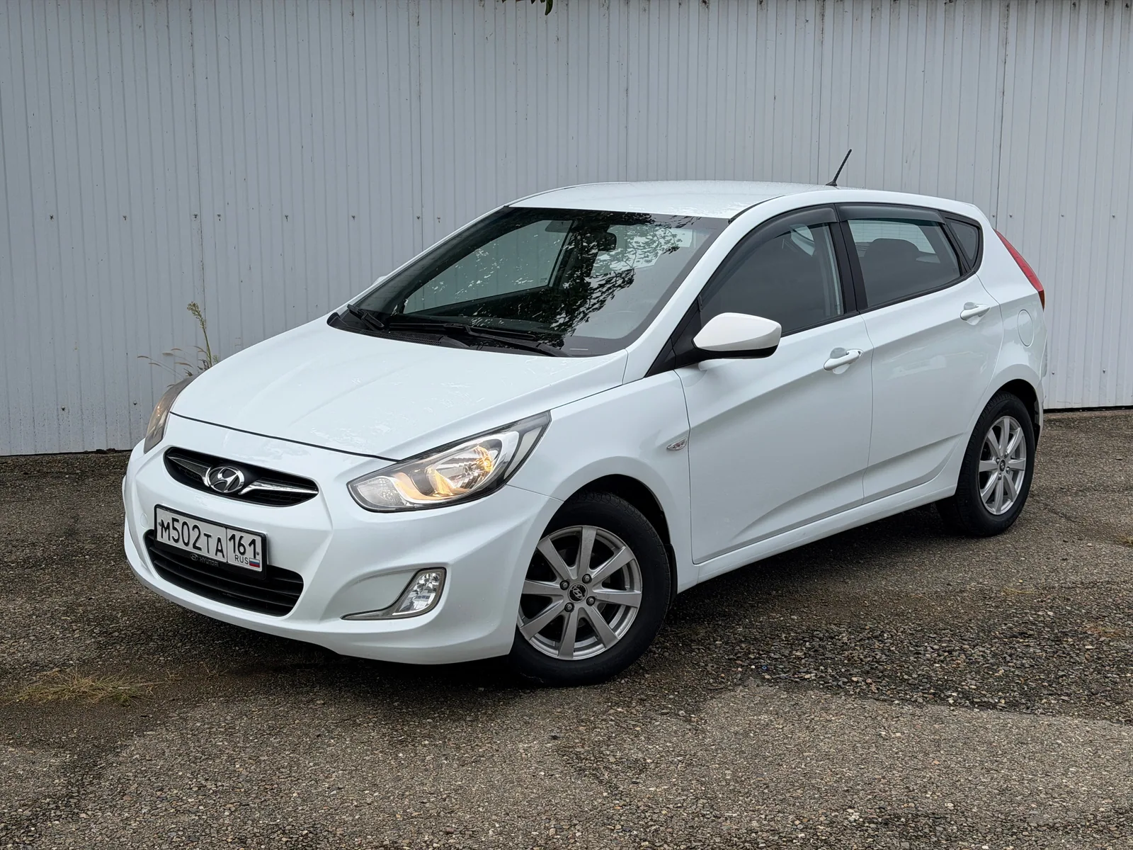 Hyundai Solaris 2013 — купить в автосалоне «Алмаз Авто», ст. Динская — фото 3