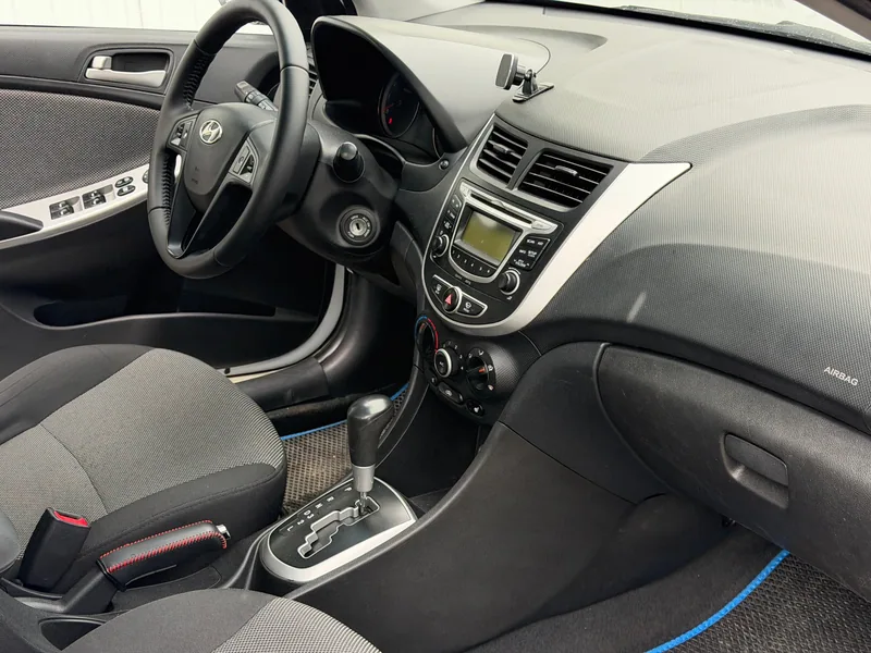 Hyundai Solaris 2013 — купить в автосалоне «Алмаз Авто», ст. Динская — фото 15