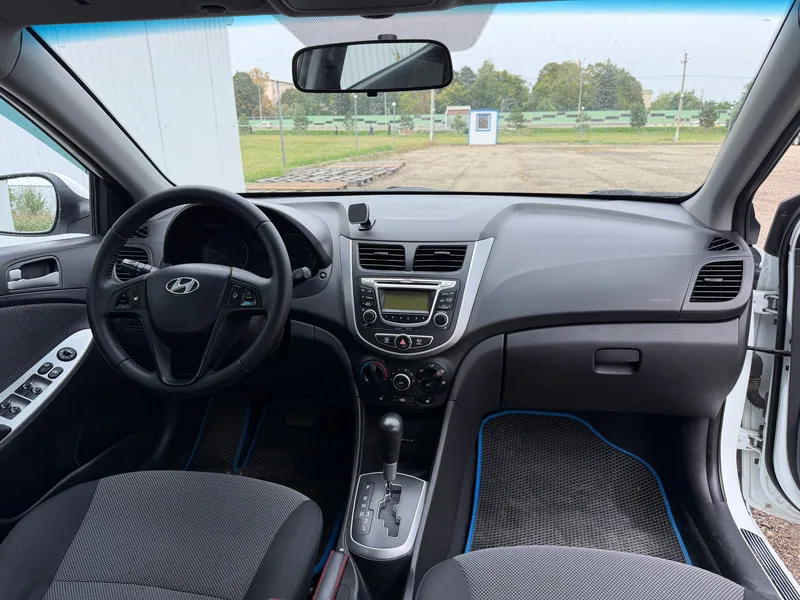 Hyundai Solaris 2013 — купить в автосалоне «Алмаз Авто», ст. Динская — фото 11