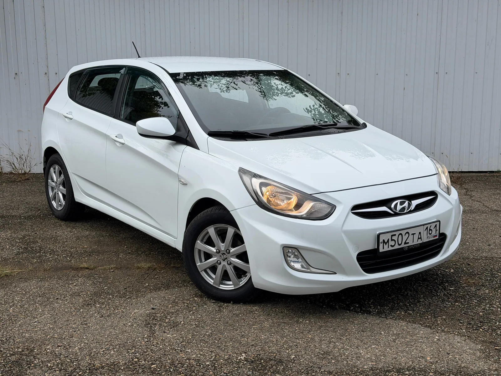 Hyundai Solaris 2013 — купить в автосалоне «Алмаз Авто», ст. Динская — фото 1