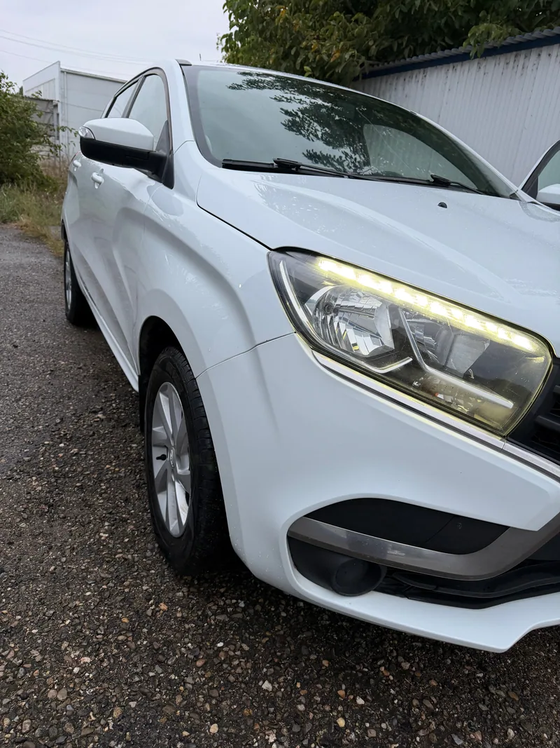 ВАЗ (LADA) XRAY 2017 — купить в автосалоне «Алмаз Авто», ст. Динская — фото 9