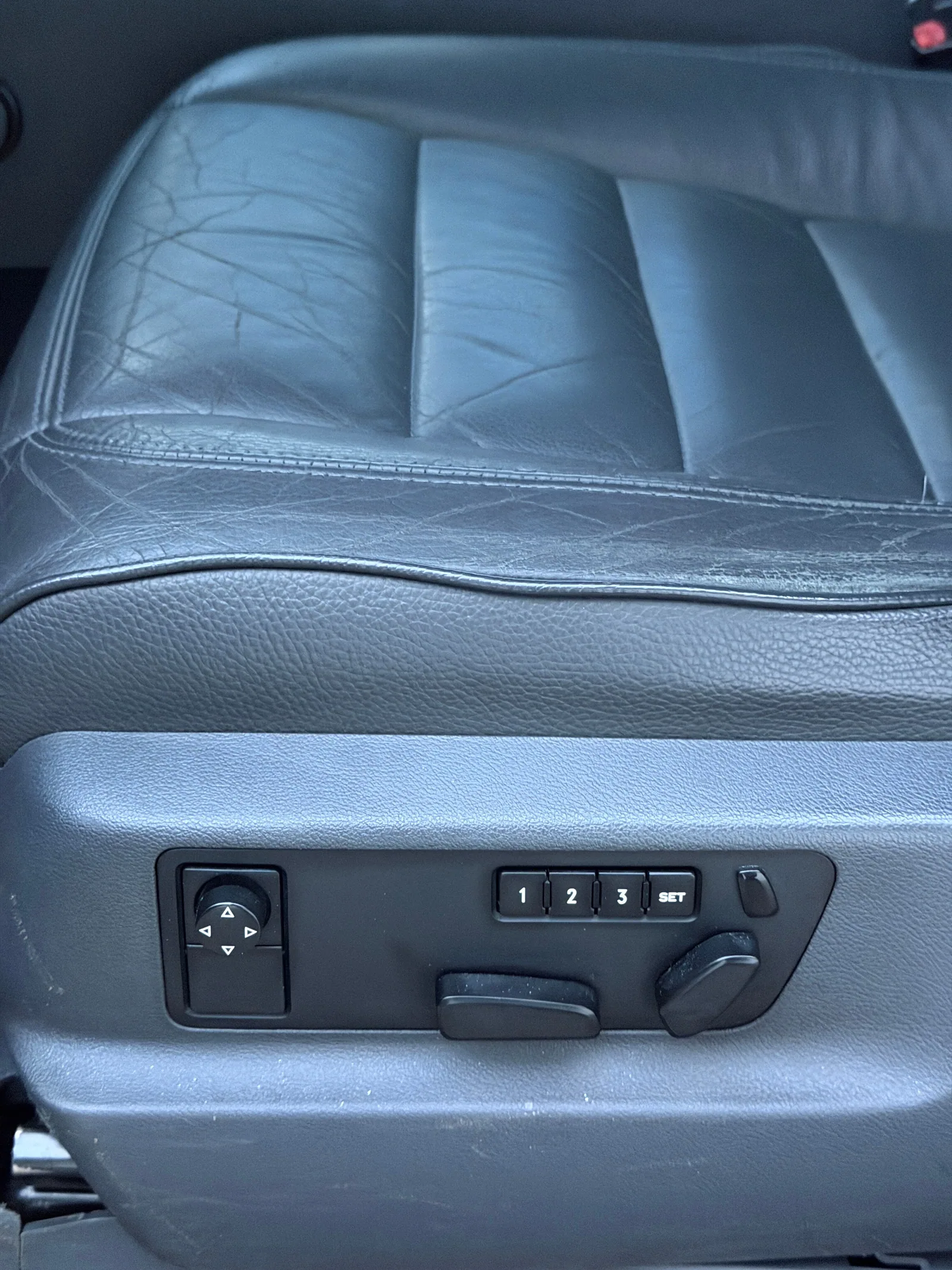Volkswagen Touareg 2006 — купить в автосалоне «Алмаз Авто», ст. Динская — фото 13