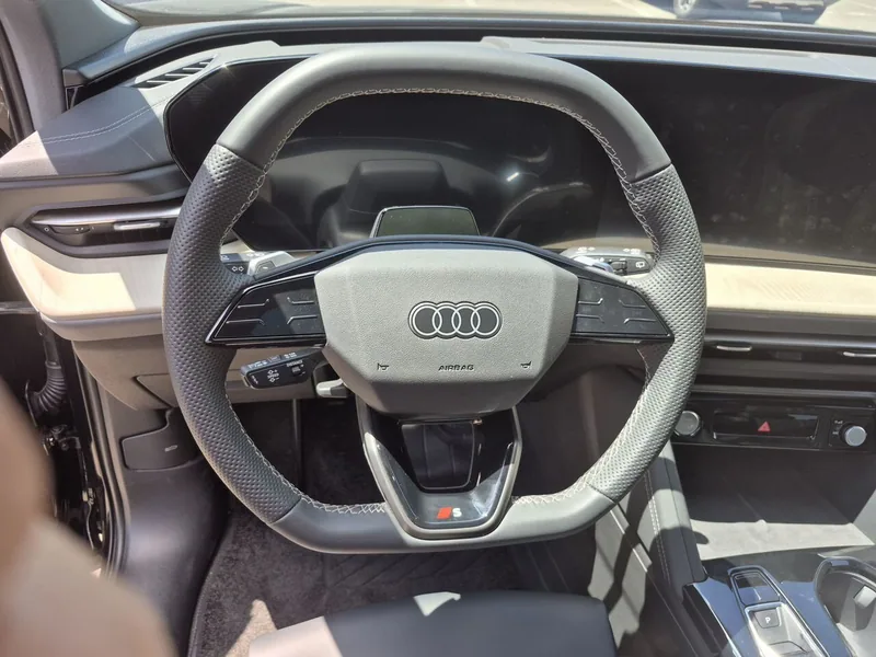 Audi Q5L 2026 — купить в автосалоне «Алмаз Авто», ст. Динская — фото 12