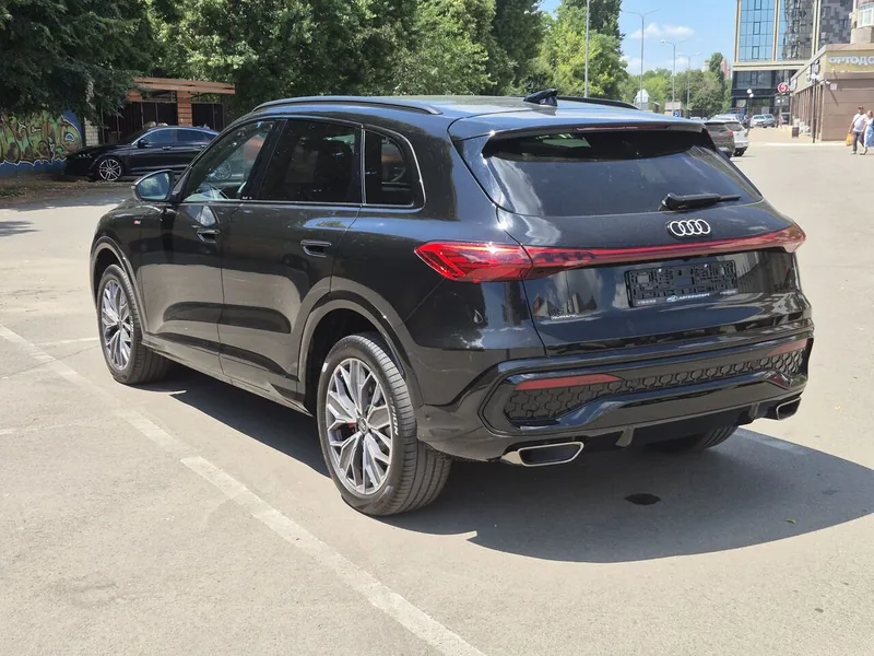 Audi Q5L 2026 — купить в автосалоне «Алмаз Авто», ст. Динская — фото 4