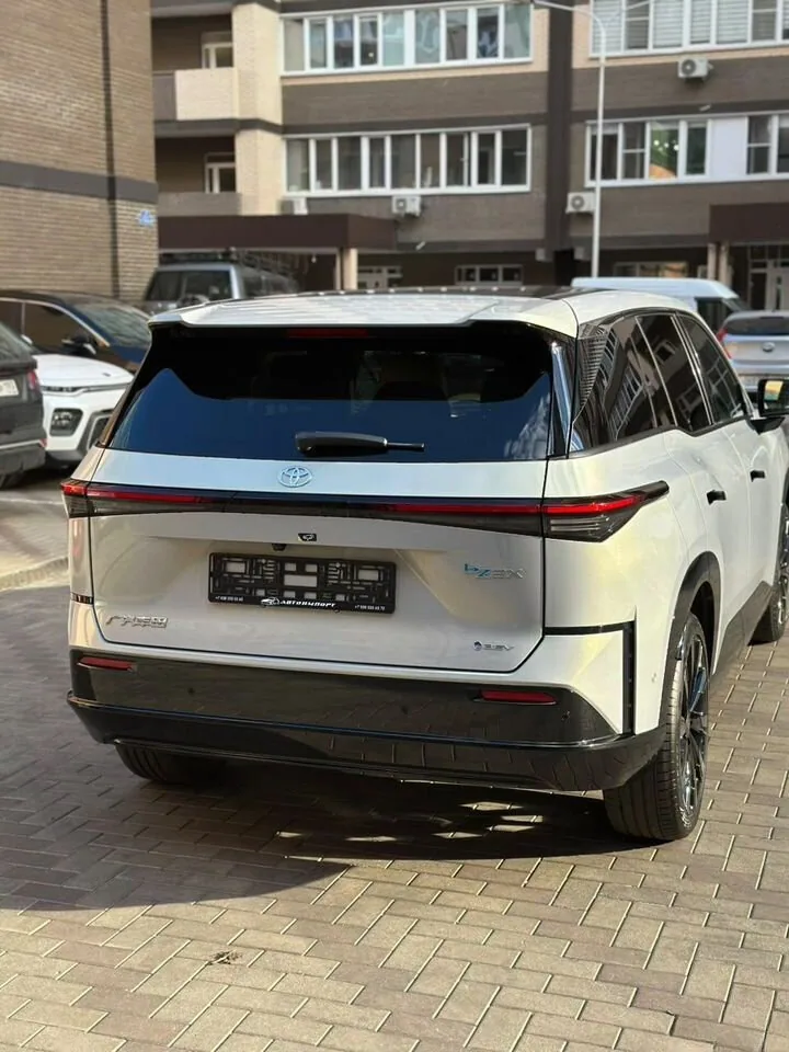 Toyota bZ3X 2026 — купить в автосалоне «Алмаз Авто», ст. Динская — фото 6